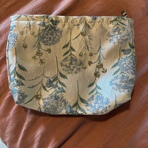 New in package makeup bag